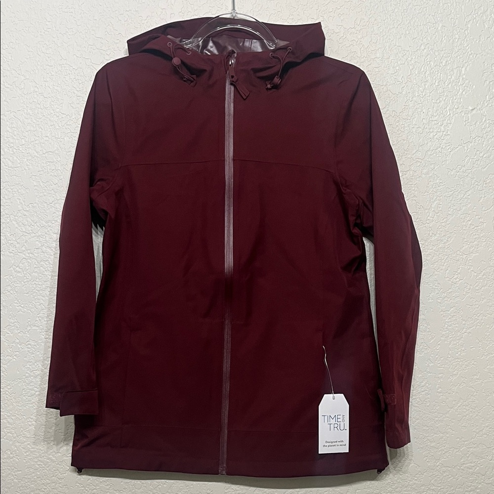 Time and Tru Women's XS Burgundy Raincoat. Smoke Free Home